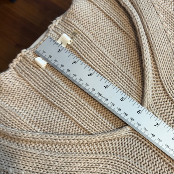 Mustard Seed V-Neck Taupe Sweater - S​ - Picture 8 of 13